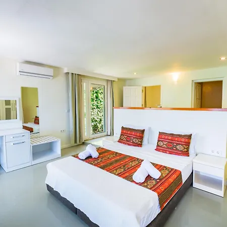 Hotel La Moda Beach *