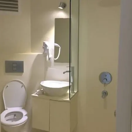 La Moda Готель