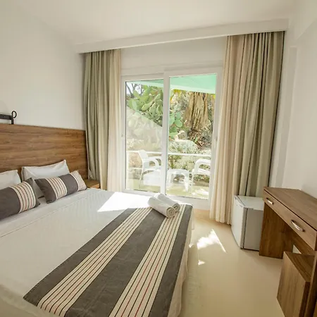 Hotel La Moda Beach