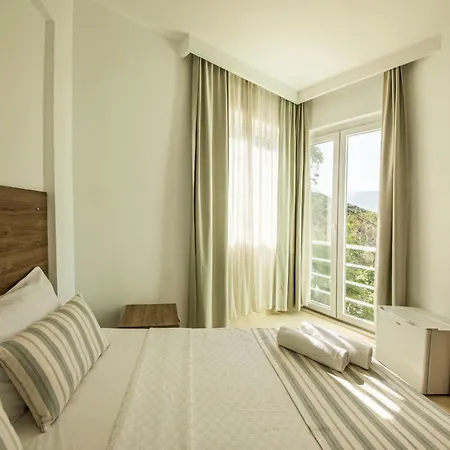 La Moda Beach Hotel *